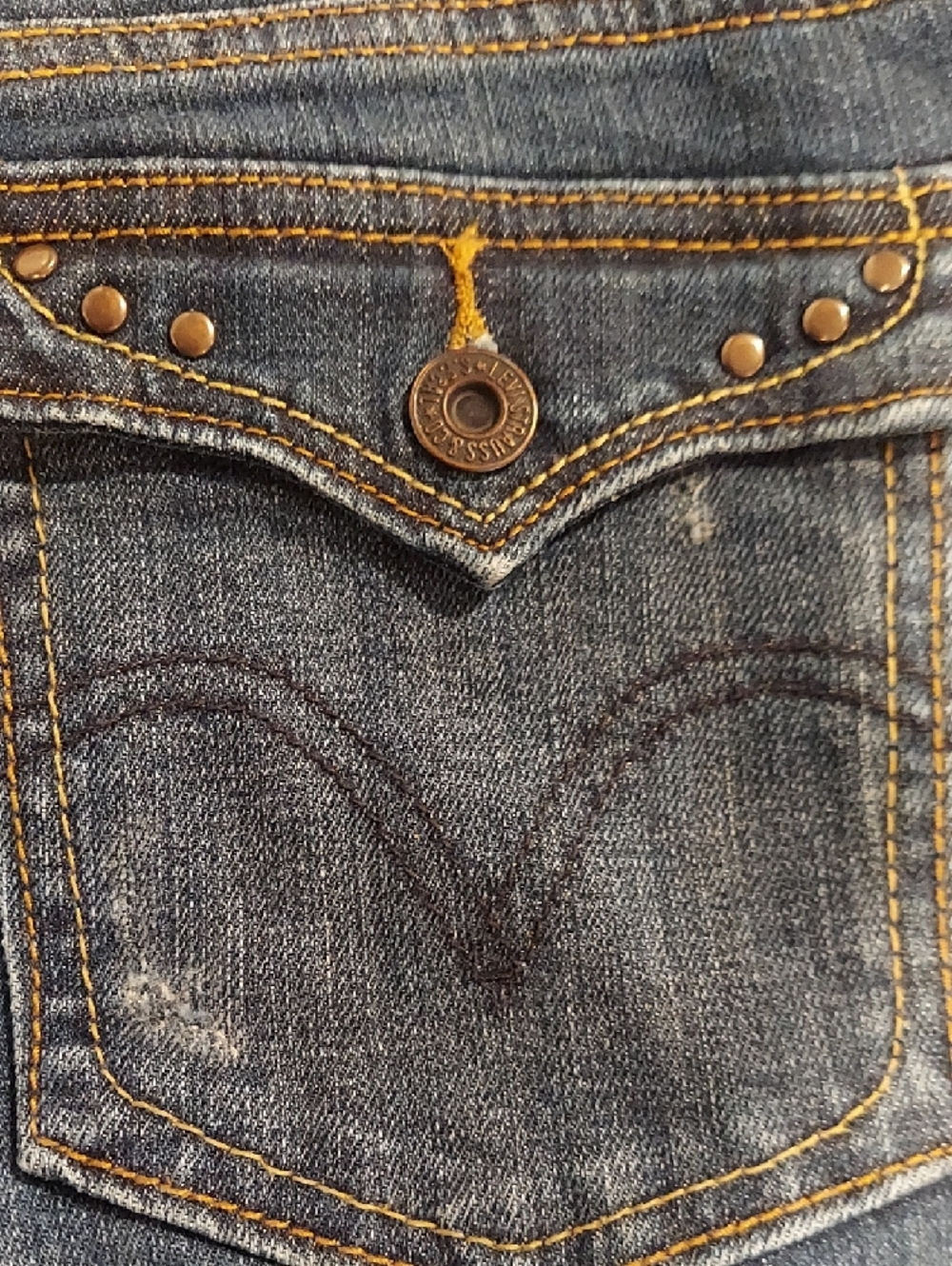 Levi 515 Boot Cut - Picture 13 of 14